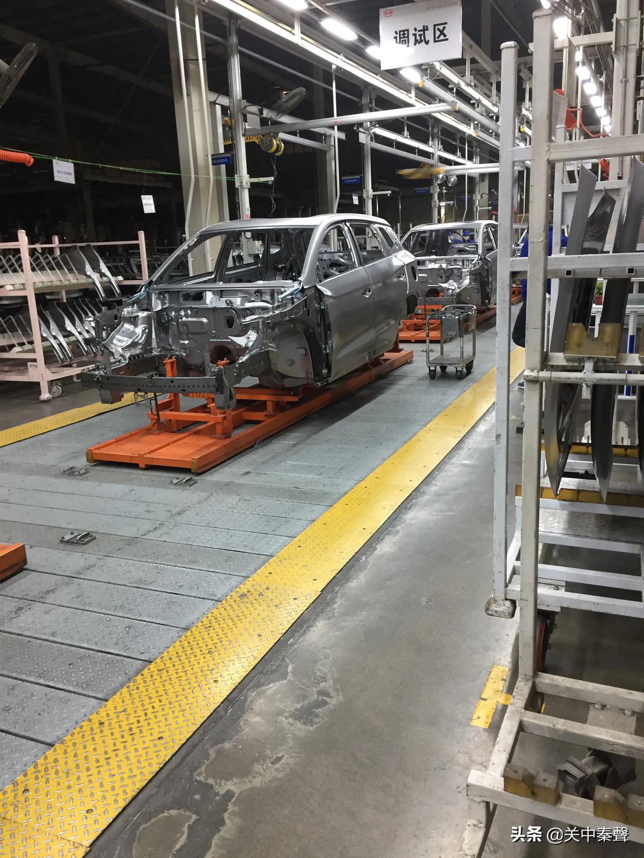 比亚迪焊装车间比亚迪宋豪华旗舰车型装配局部调试链接线