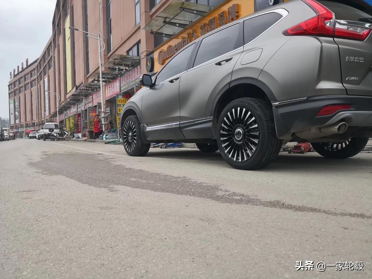 本田crv改装升级20寸锻造轮毂__懂车帝