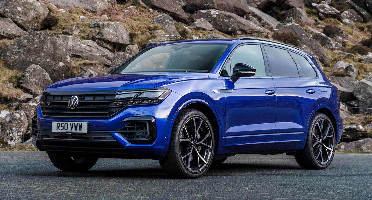 大众途锐代表着德国大众的顶级造车水平强劲的动力彪悍的越野能力高级