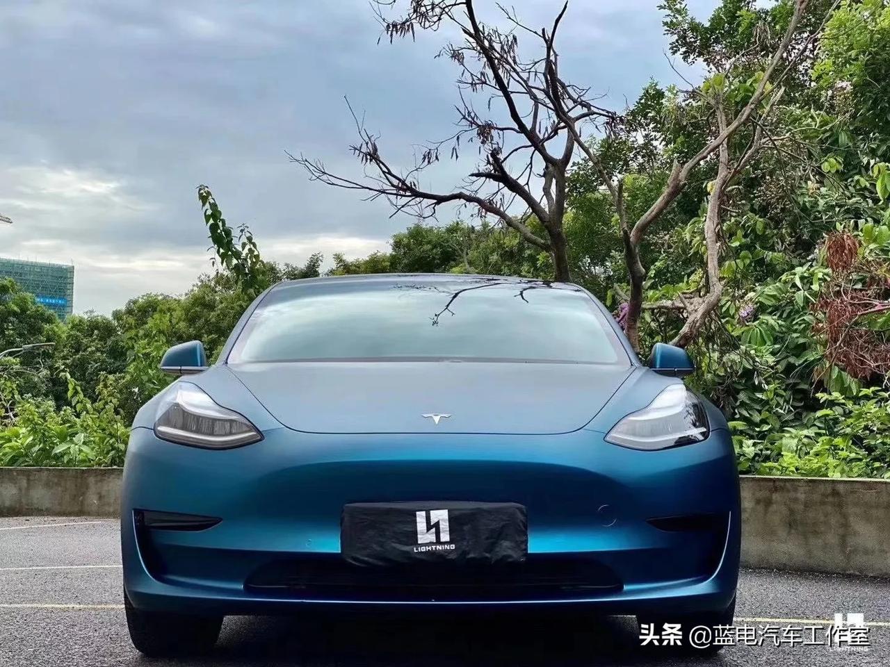 特斯拉model3改色改装分享蓝电汽车工作室超哑子夜蓝tesla