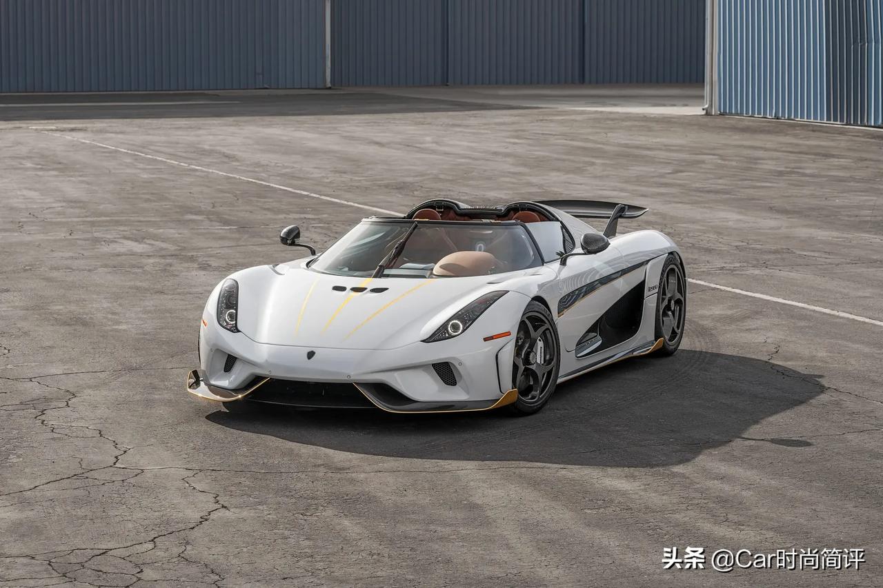 但是柯尼塞格设计师给它加了一套电动机混动系统,综合输出可以