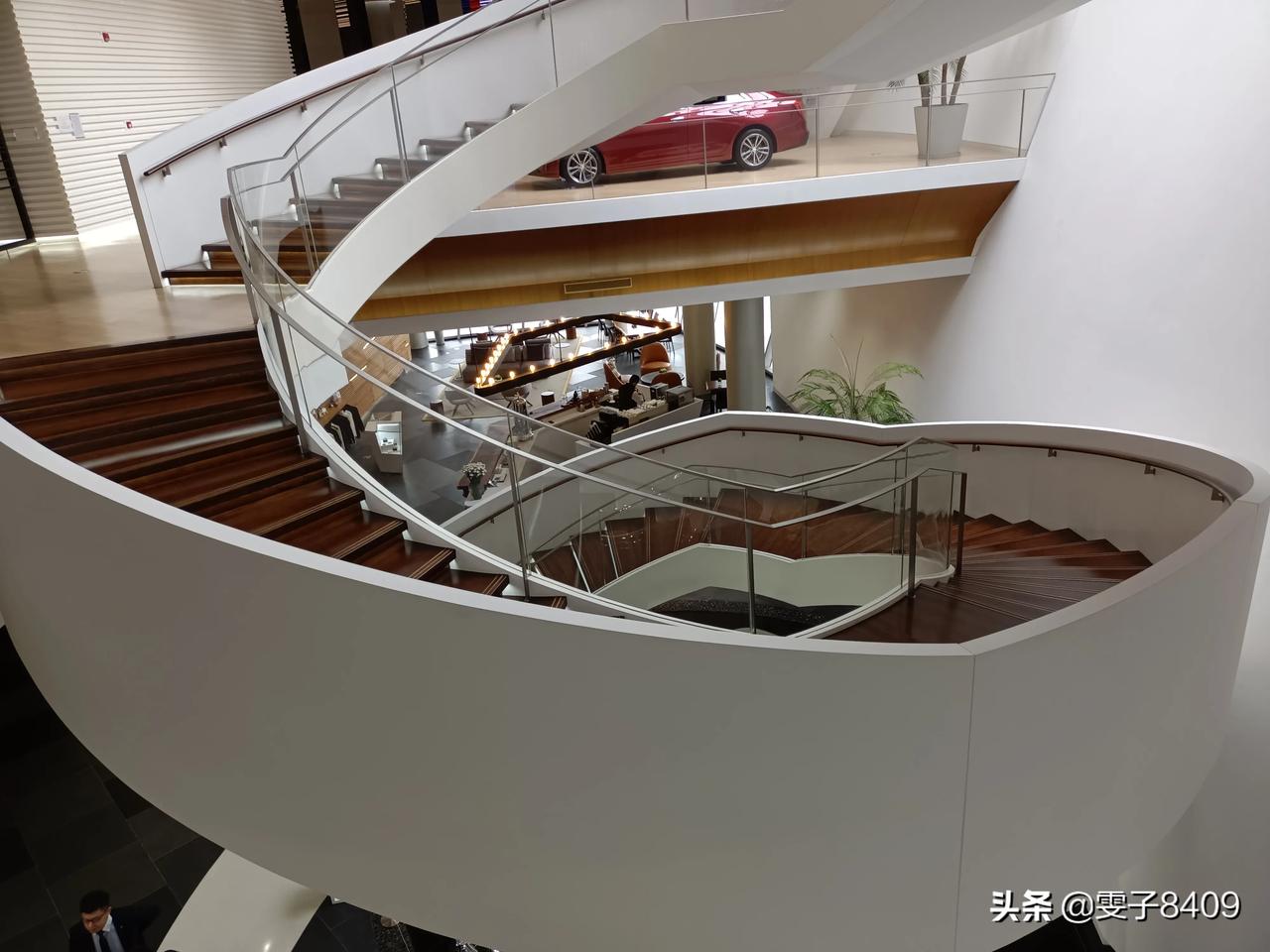 凯迪拉克house一个有趣的地方据说未来会邀请车主到这边做交车仪式