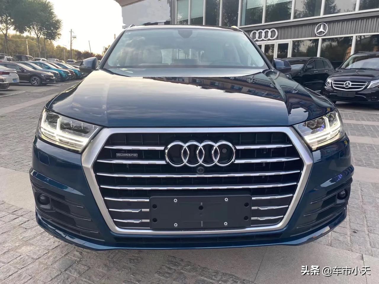 库存车奥迪q7的宣传色虽然是蓝色,但是在实际选择中很多人都