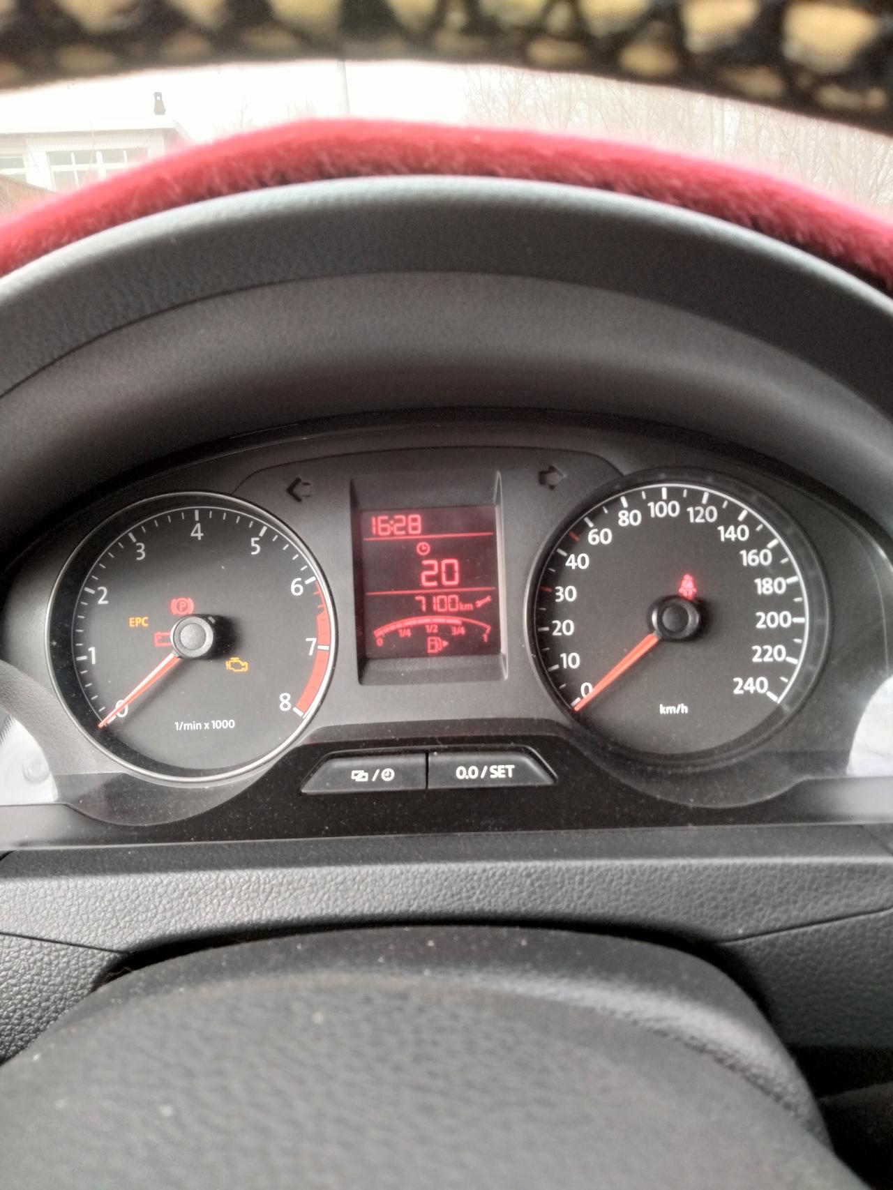 仪表盘显示的是什么意思16款桑塔纳