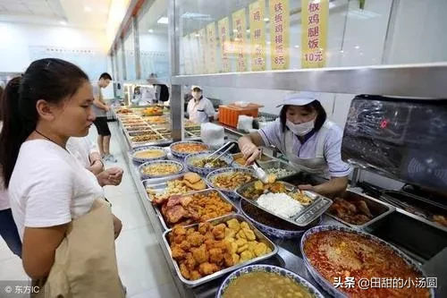 在大学里面开食堂赚钱不