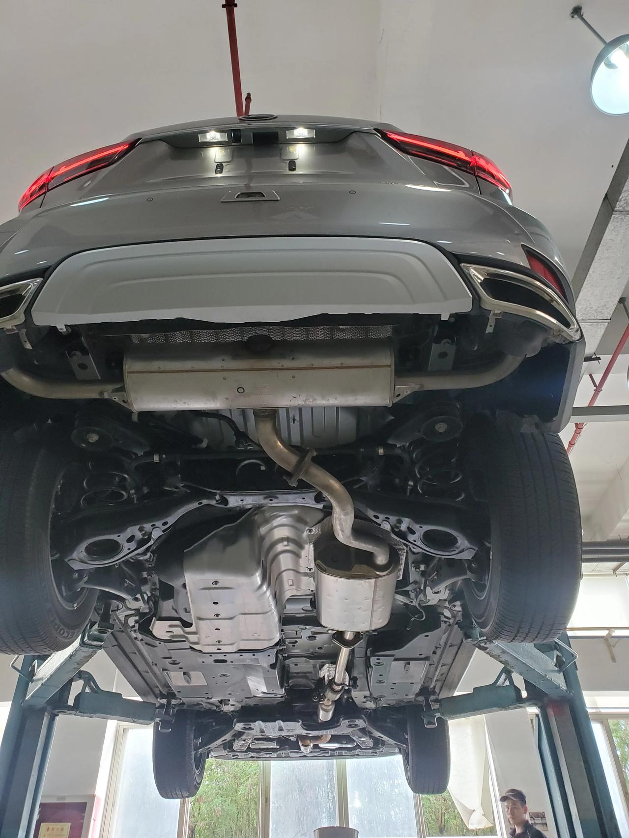 我的雷克萨斯rx300过首保了行驶4000公里整个保养过程洗车一共2个小时