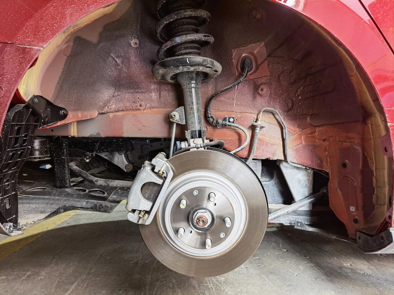 比亚迪汉ev四驱版高清轮拱内部图片大家看看这喷涂怎么样良心吗