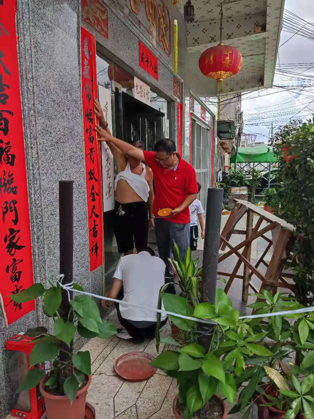 曾祥裕应潮汕客商之邀调理阴阳宅风水