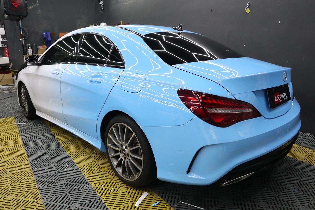 汽车改色宝马蓝白渐变