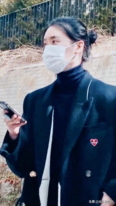 长发|李钟硕为新戏留长发扎丸子头 乍一看……好美一姐姐！