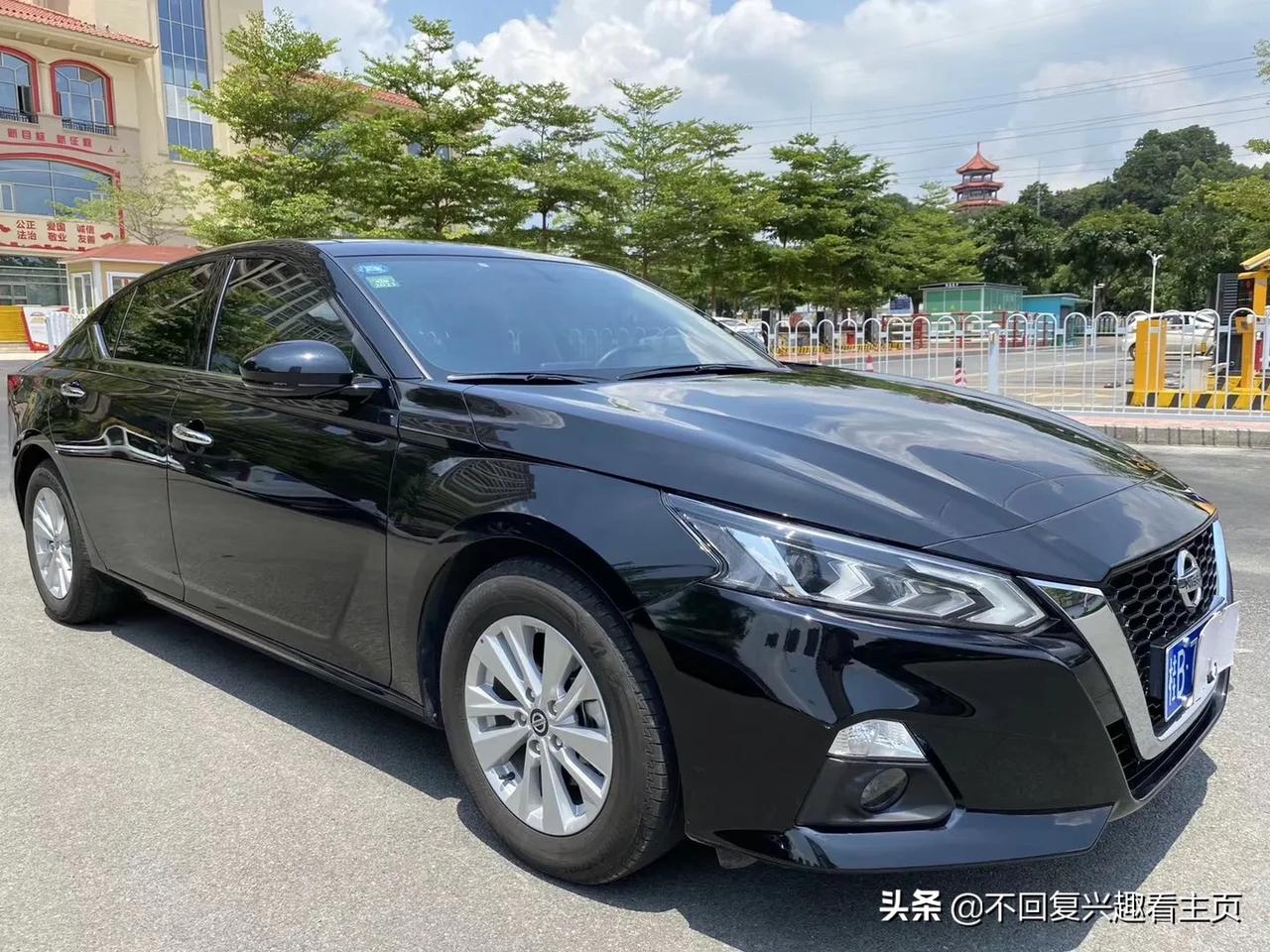 到期,准20年日产天籁,2.0排量顶配!桂b户,新车落地22