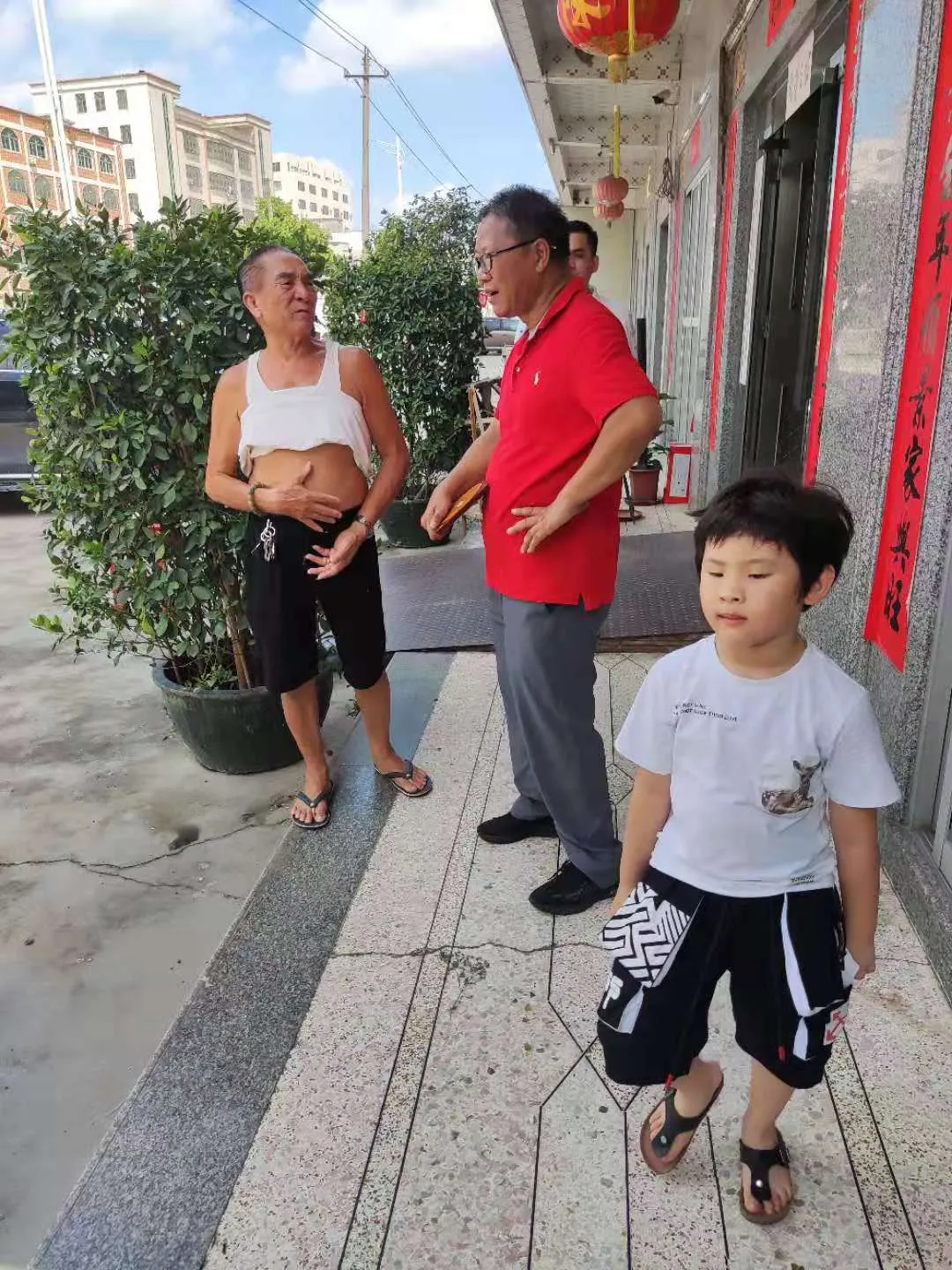 曾祥裕应潮汕客商之邀调理阴阳宅风水