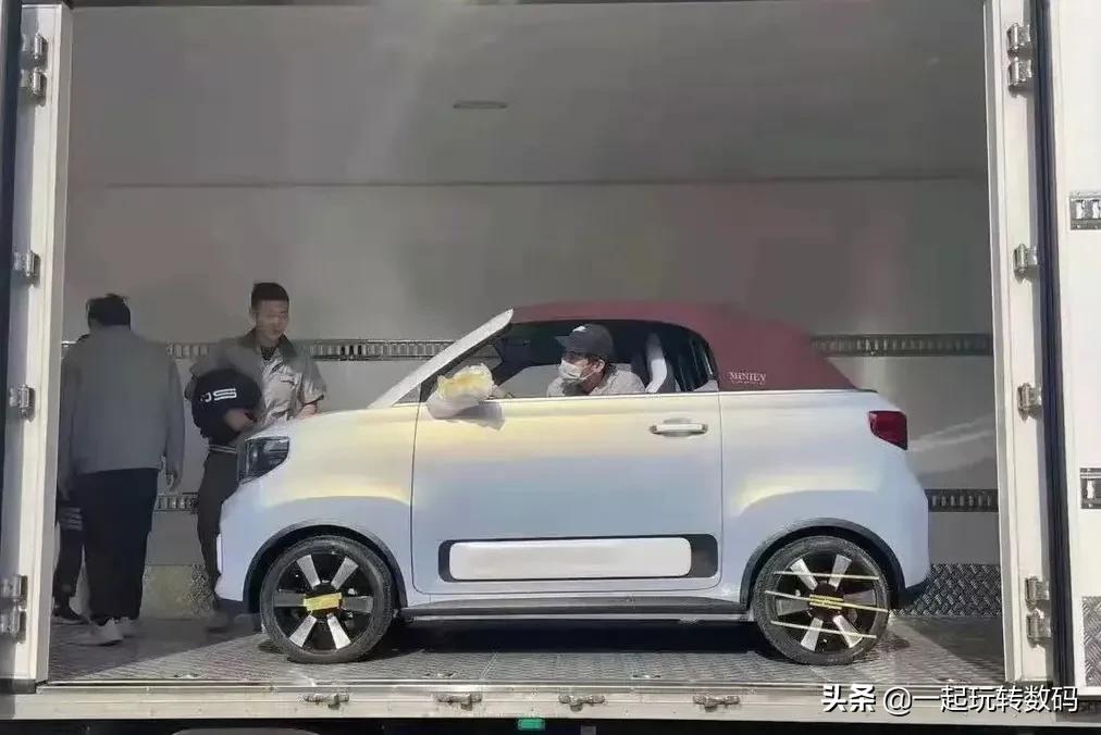 五菱宏光miniev cabrio敞篷版电动小跑车暴光!从照_9/9页