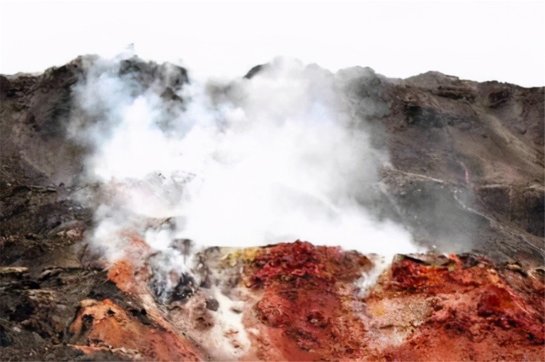 在贺兰山的汝箕沟矿区存在一个非常神奇的现象煤层自燃并且已经燃烧了