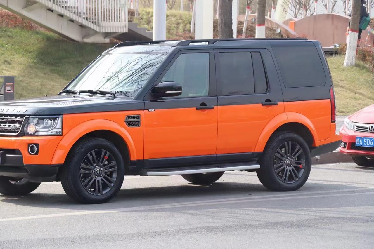 双拼色的路虎发现很帅气哟_发现车友圈_懂车帝