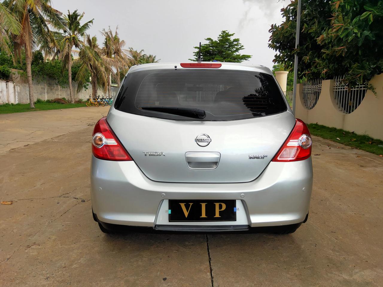 09年日产骐达1.6手动挡 12万多公里 保号练手首选 加油