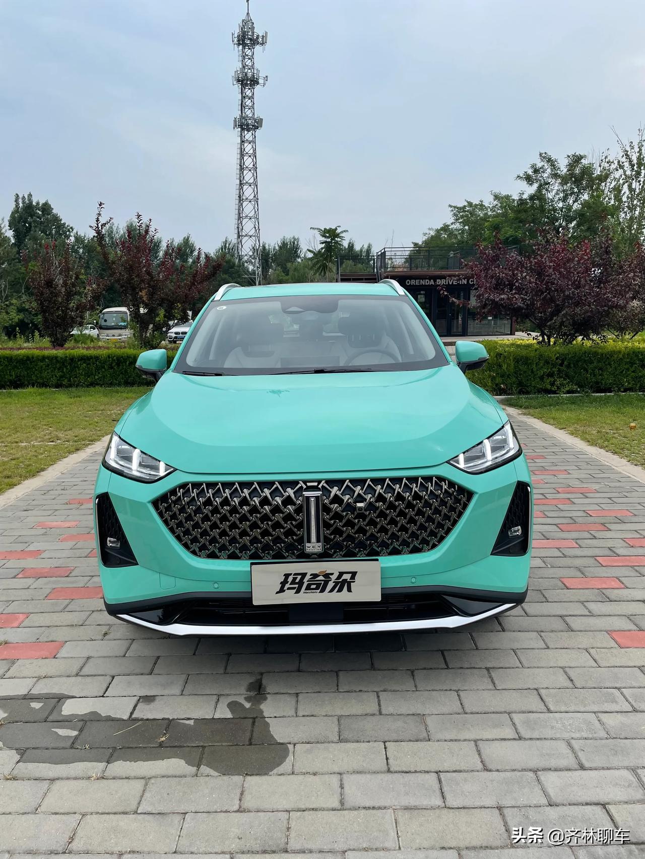 wey玛奇朵尝鲜试驾怀着期待和好奇心,我对这台待上市的玛奇朵