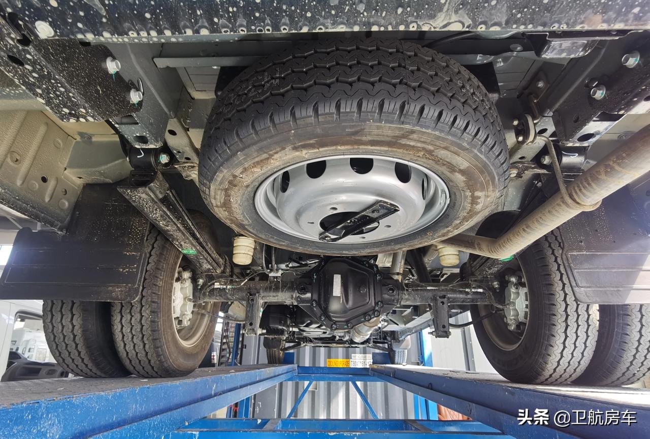 房车福特新世代全顺pro底盘