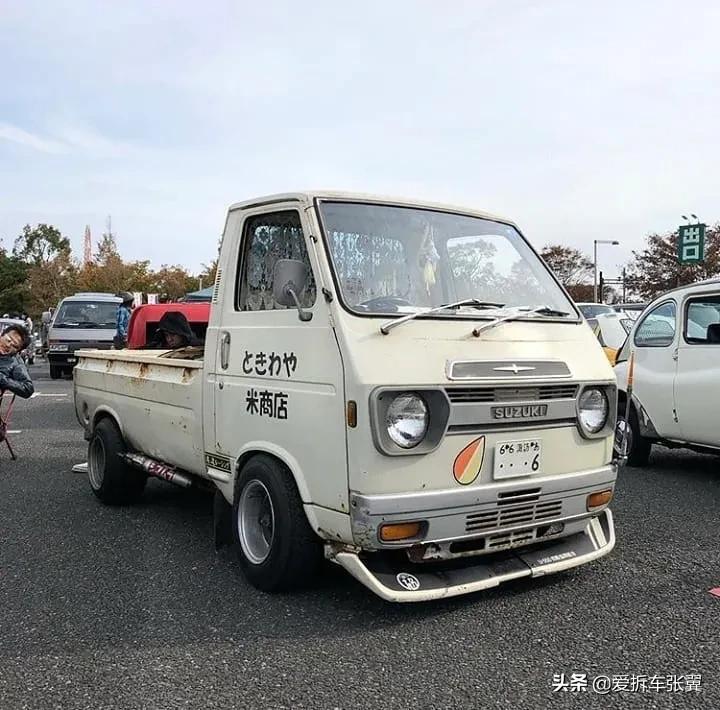 国内的小货车改装新作看得出车主很用力希望有一鸣惊人的表现吧但出来