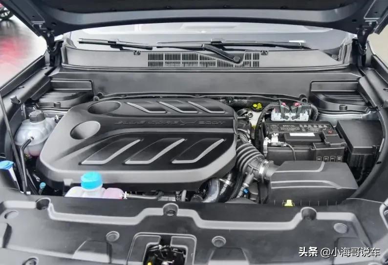 长安欧尚x5内部搭载的是蓝鲸ne15t发动机最大输出功率为180马力峰值