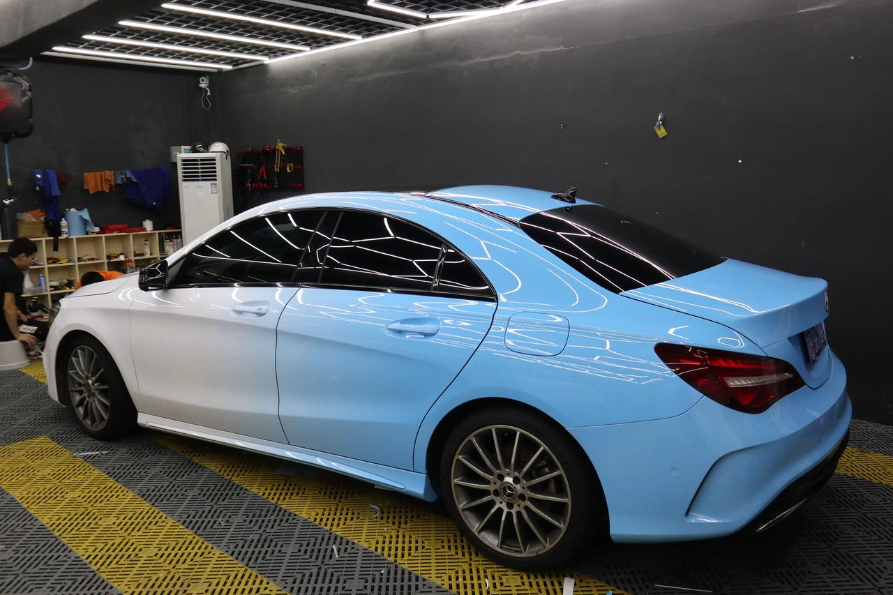 汽车改色宝马蓝白渐变