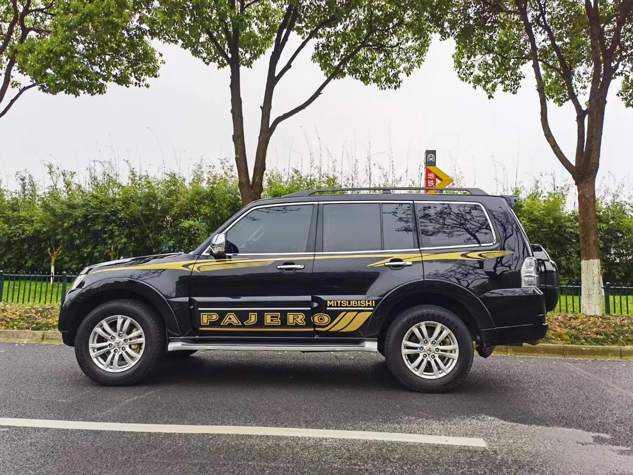 准新车20年11月上户山猫帕杰罗v97 3.8两把,七座