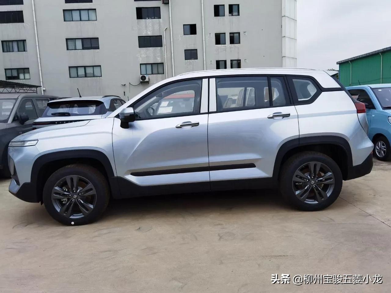 新宝骏rs5最高现金优惠32400