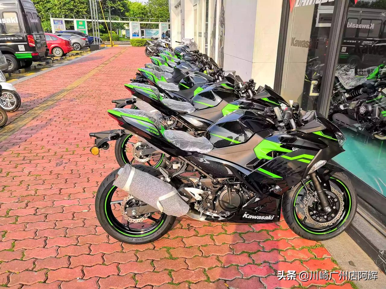 川崎ninja400 和z400优缺详情介绍 优点:ninj