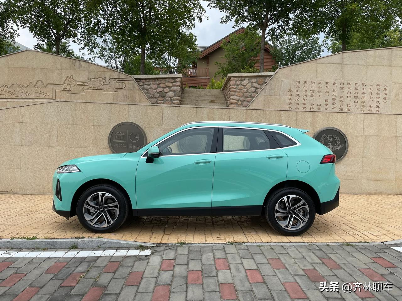 wey玛奇朵尝鲜试驾怀着期待和好奇心,我对这台待上市的玛奇朵