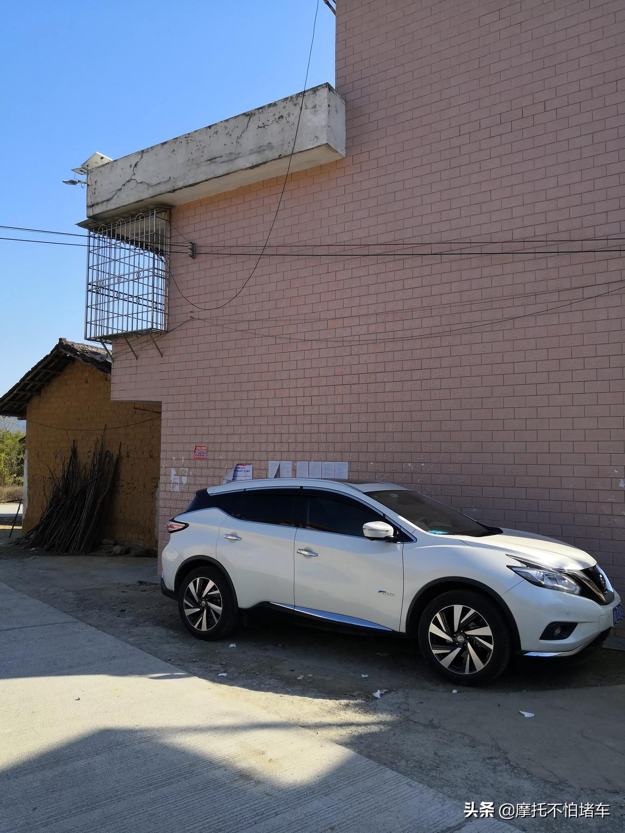 楼兰跑高速用的是德国鲁克钢链式无级变速箱2000转跑140这个用at来