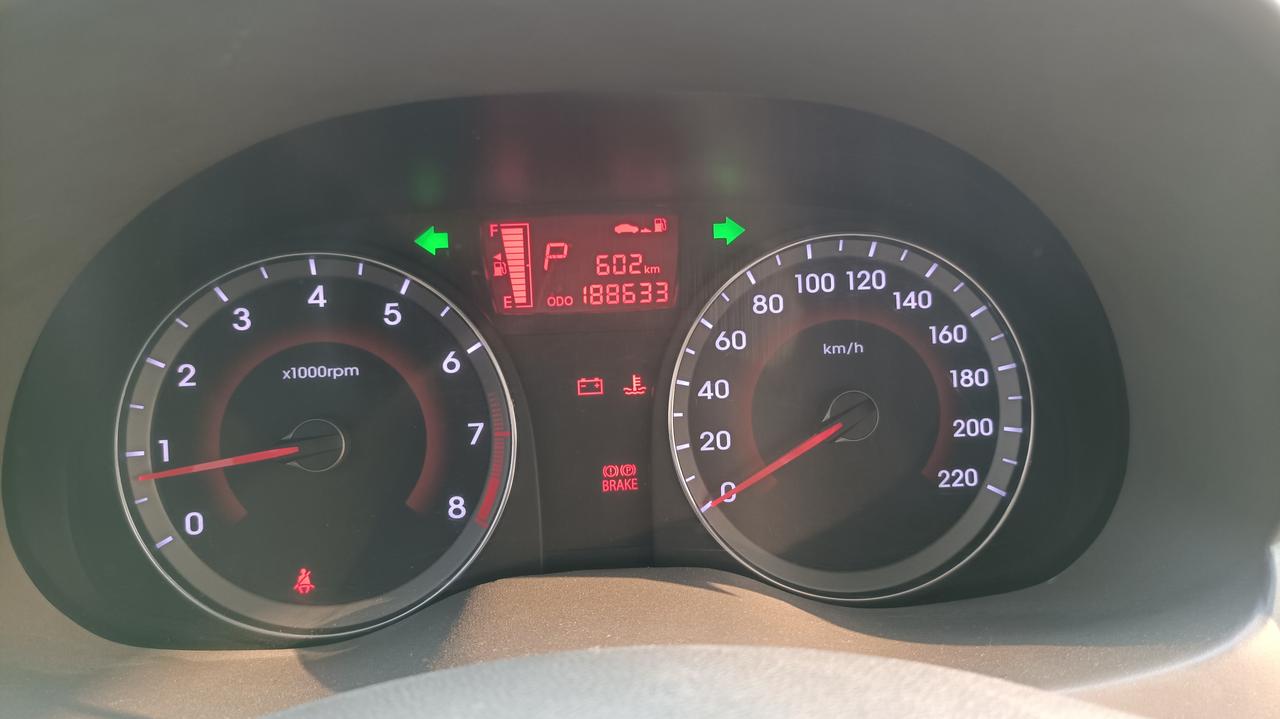 现代瑞纳,跑了18w公里了,油耗是真的低,7个油左右 高速的