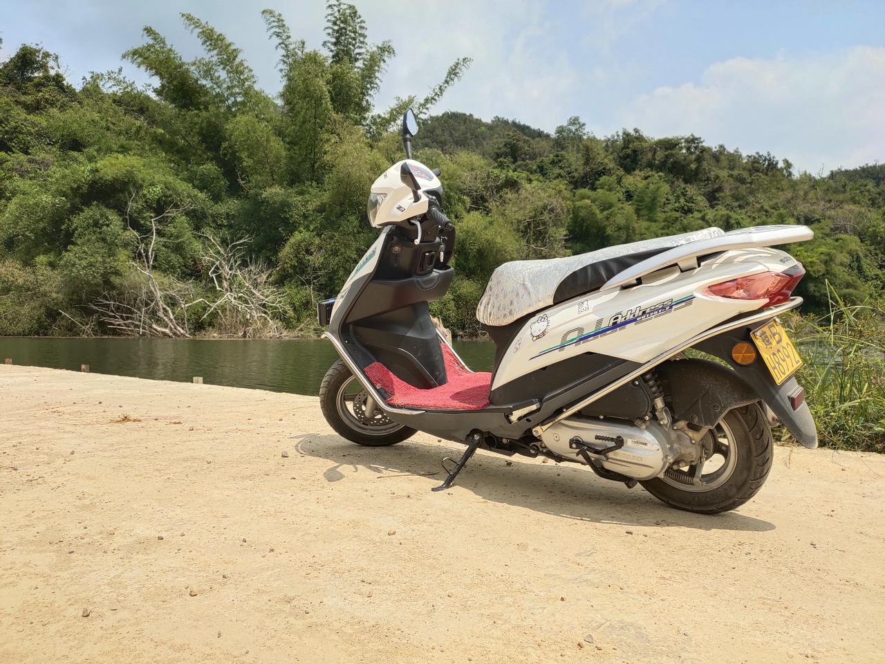 网红神车铃木uu125小踏板因为已经换车车子已经闲置2020年5月份上的