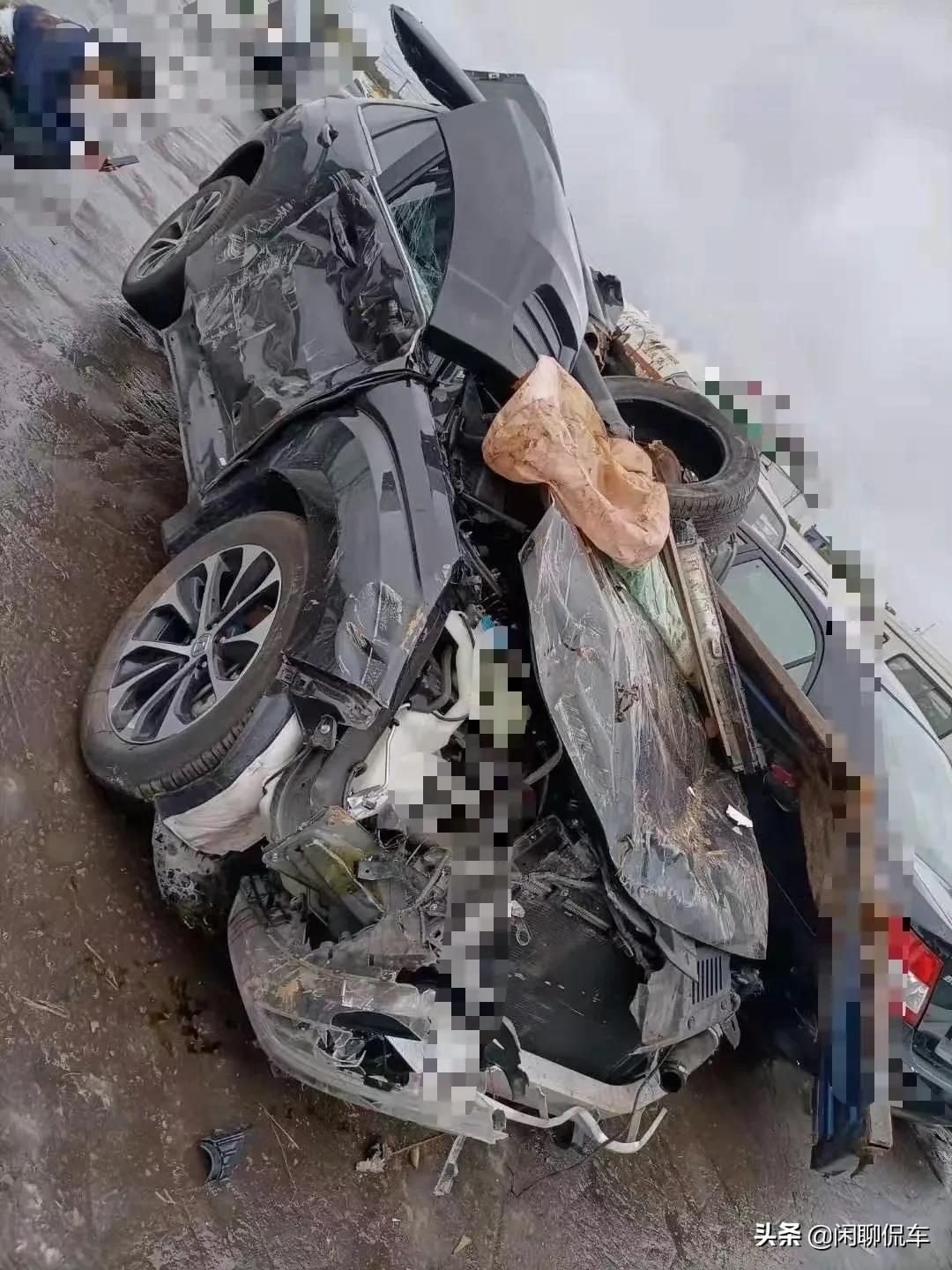 事故冠道事故照片事故车冠道车轮毂爆炸后果汽车惨烈事故照片残值车