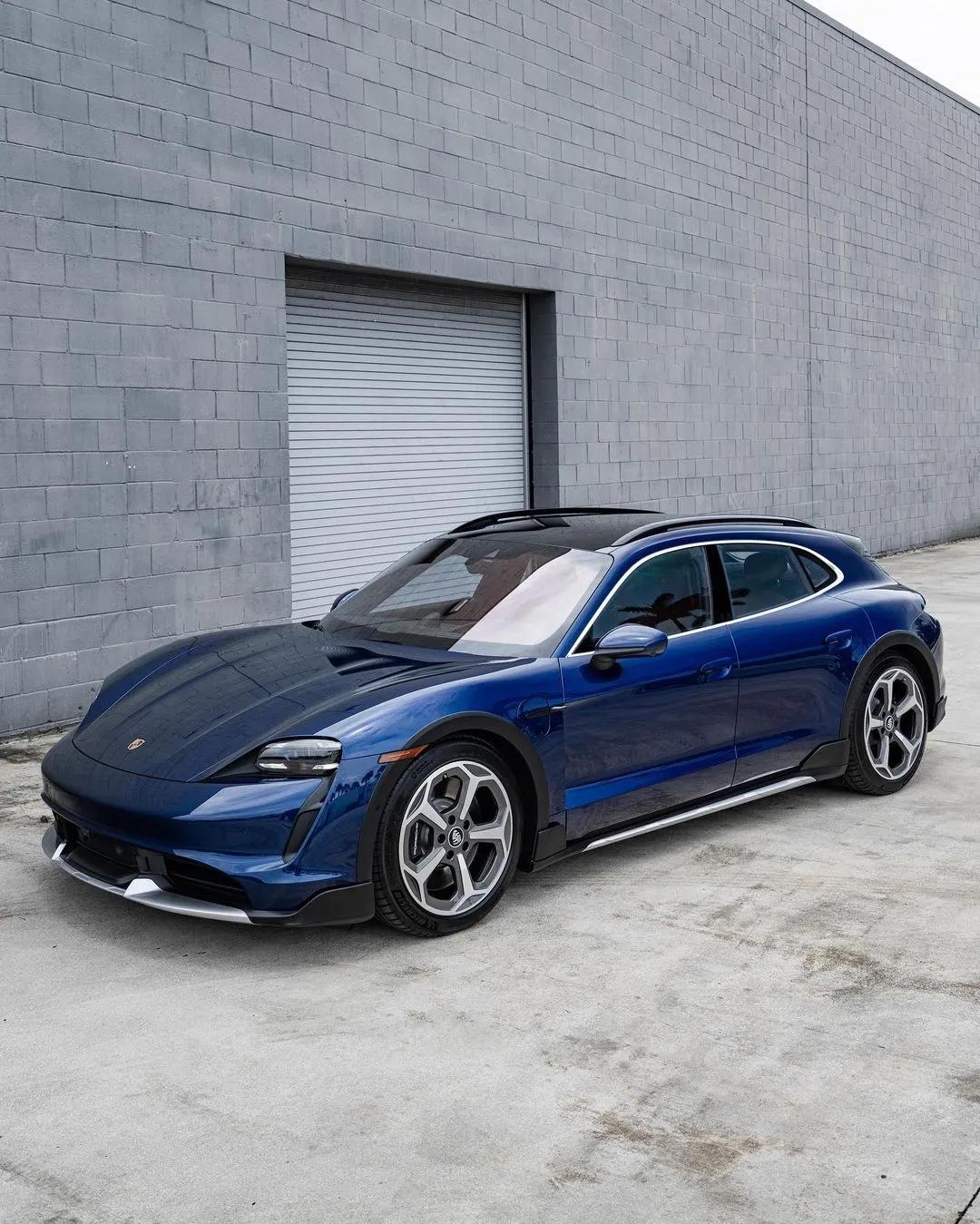 保时捷taycancrossturismo600马力的纯电动高性能旅行车性能车