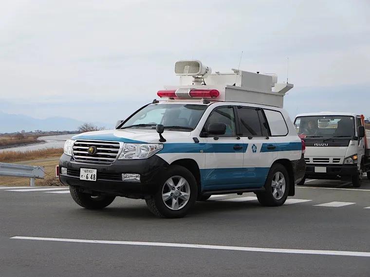 经典车欣赏~丰田lc200 陆地巡洋舰 urj202 日本警车 警察本部 继