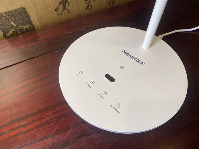 孩子学习用台灯如何选，3个参数定——南卡L1护眼台灯值得选