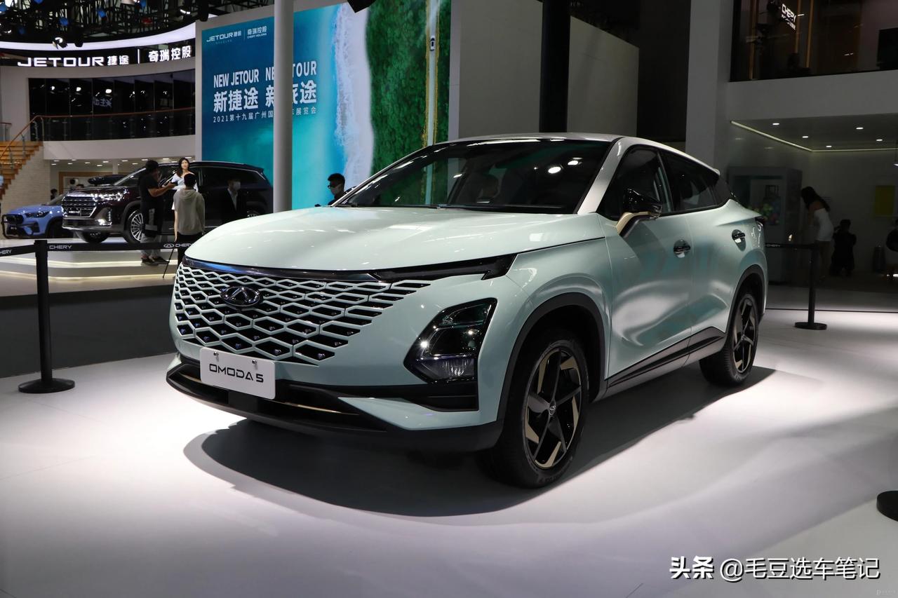 在2021广州国际车展上,奇瑞全新suv奇瑞x-c正式亮相