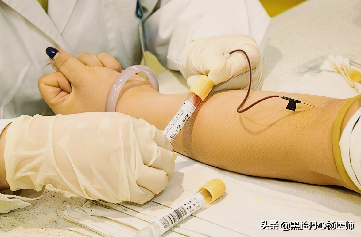 女子采血后晕倒6名医护翻越柜台抢救抽血时晕血怎么办如何预防