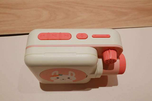 绘本新载体｜趣学伴绘本故事放映机体验