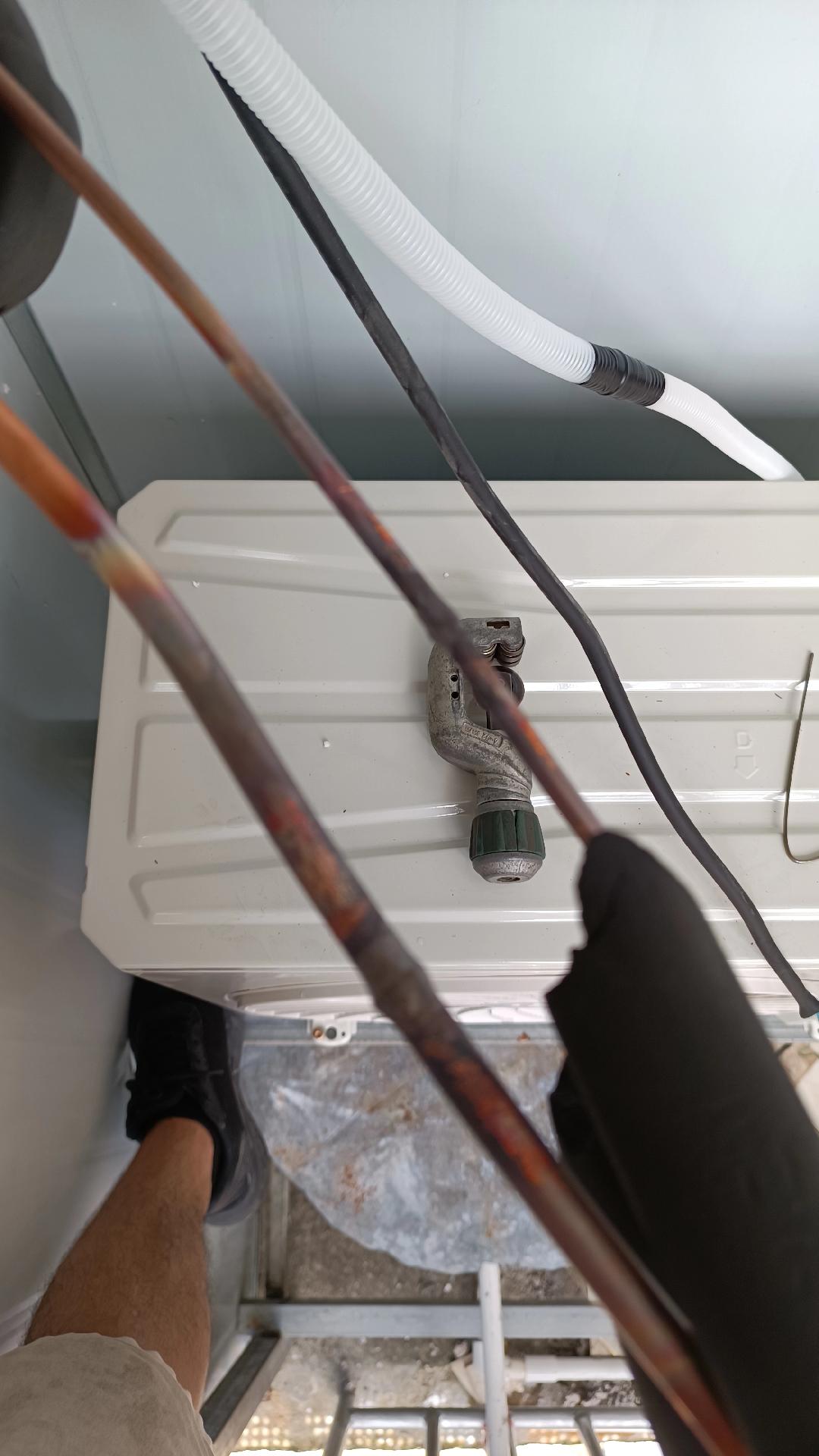 格力空调,加长两米铜管,拆装空调清洗请@我@斌哥_懂车帝