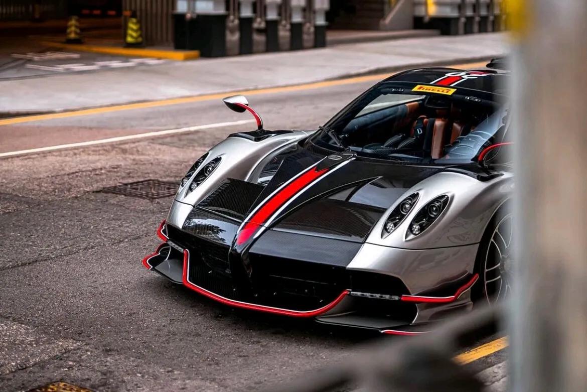 一台所有男生都喜欢的超跑帕加尼huayra风之子