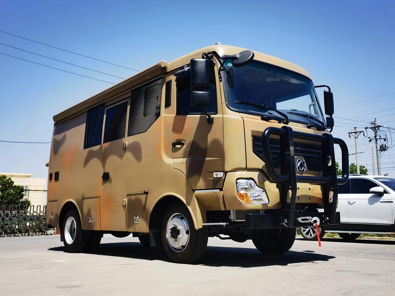 那么今天给大家分享这款东风挑战者最大号b型硬派越野房车,安全可靠