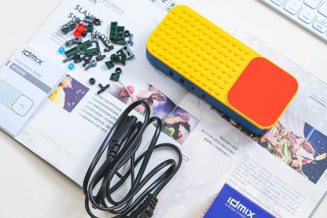 桌面充电器还能这样玩？IDMIX P65 PRO上手，积木模块好评