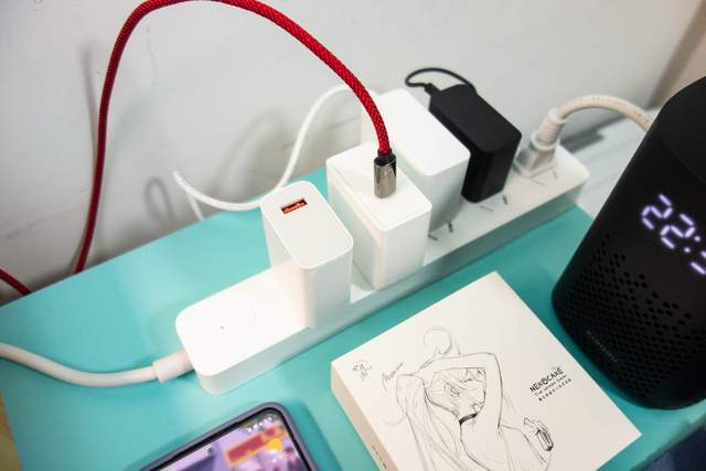 科技为硬件赋能，小米智能插线板2为安全赋能