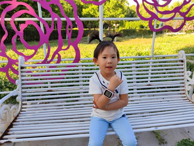 提前给孩子的六一儿童节礼物—支持微信畅聊的360儿童电话手表10X