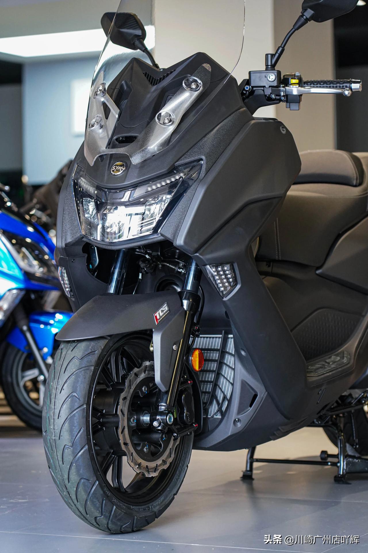 三阳踏板maxsym400 新款车价54800 支持建/行