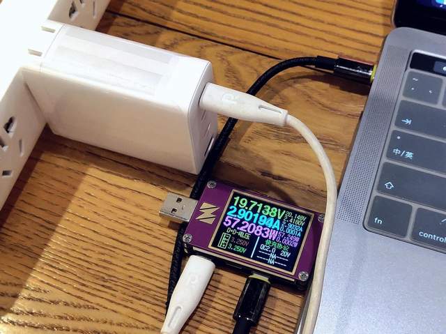 年终好物推荐：一个顶多个，ORICO 100W氮化镓充电器上手实测