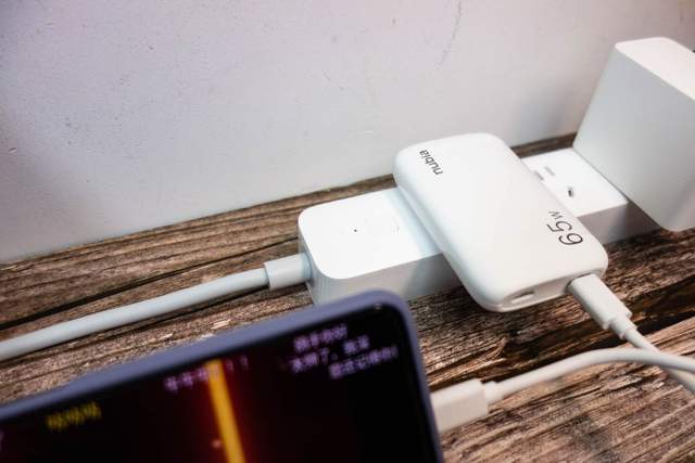 充电器超薄进化，努比亚大白65W超薄氮化镓充电器成为我的心头好