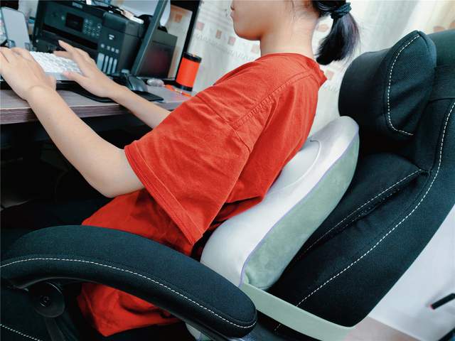 多分区热敷按摩，呵护足够全面：这款暖冬热敷腰背按摩仪值得入手