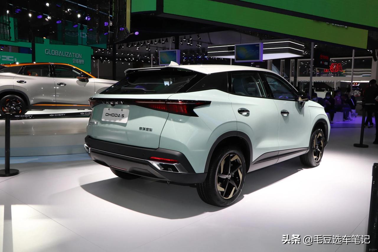 在2021广州国际车展上,奇瑞全新suv奇瑞x-c正式亮相